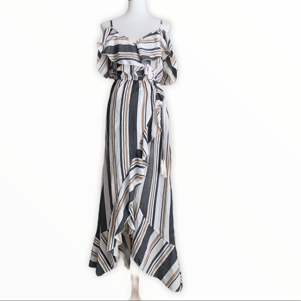 Hint of Blush Dress Size S Floral Maxi Dress